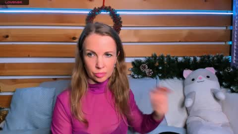 Snapshot of nora_adamss chatting on January 3, 12:54 am Nora online show from January 3, 12:54 am