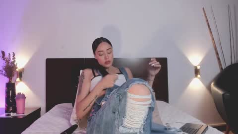 Nora Da Silva online show from January 30, 1:22 am