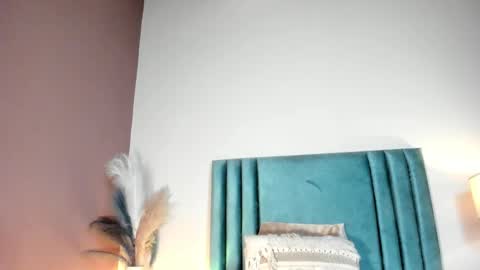 Nora Da Silva online show from March 5, 11:34 pm