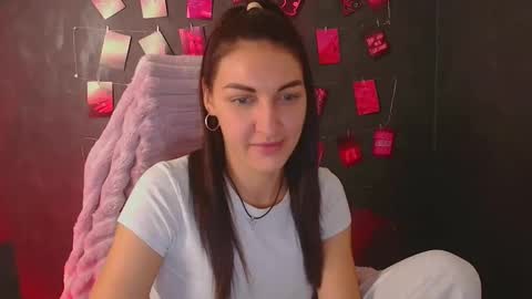 Nora online show from November 11, 7:30 am