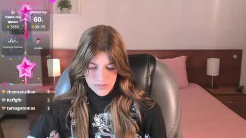 Nora online show from December 28, 2:32 pm