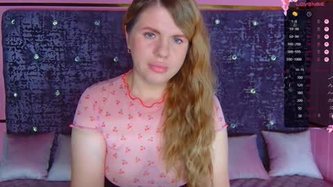 Nora online show from April 9, 3:39 am