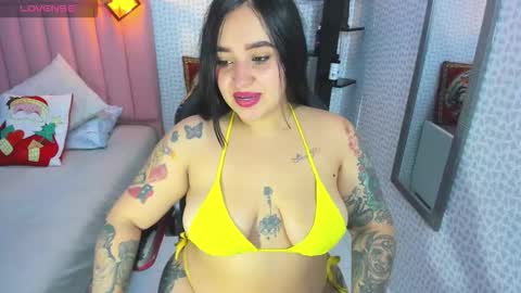 noraloux1 online show from December 22, 12:35 pm