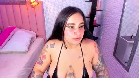 noraloux1 online show from February 11, 10:15 pm