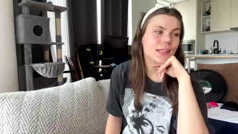 Snapshot of nordicbelle chatting on May 15, 1:51 pm Nordic Belle online show from May 15, 1:51 pm