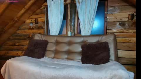 Nordik and clementine online show from November 18, 1:00 am