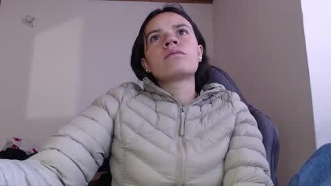 noreen_ online show from December 17, 3:40 pm