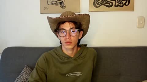 Norehg online show from October 7, 9:01 pm