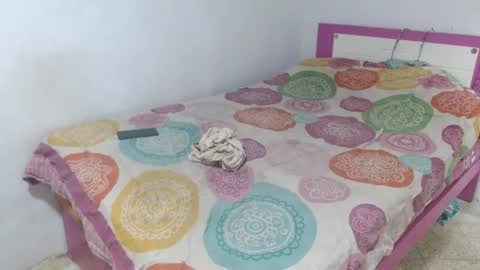 noreno9159 online show from April 18, 3:32 am