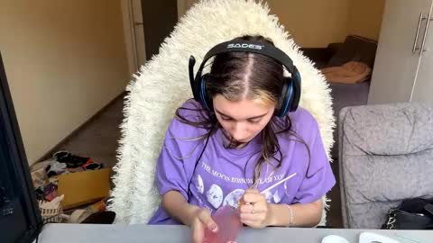 Elena online show from April 14, 8:20 am