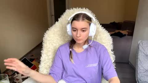 Elena online show from April 22, 7:33 am