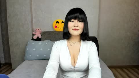 Nori online show from April 2, 7:11 pm