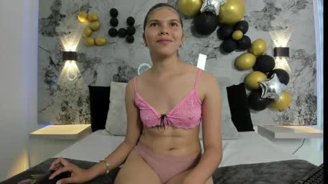 Snapshot of norki_ chatting on April 15, 8:31 pm Norki online show from April 15, 8:31 pm