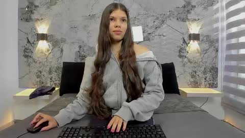 Snapshot of norki_ chatting on June 2, 11:12 am Norki online show from June 2, 11:12 am