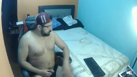 normanabreu online show from May 3, 4:51 am