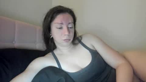 Emily snow online show from November 26, 2:12 am