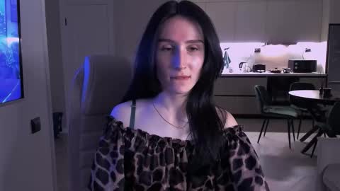 Hazel online show from November 8, 6:07 pm