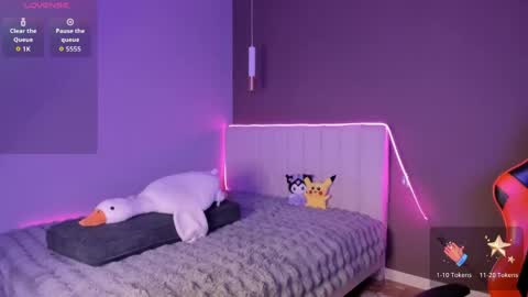 Jennie online show from April 19, 6:10 pm