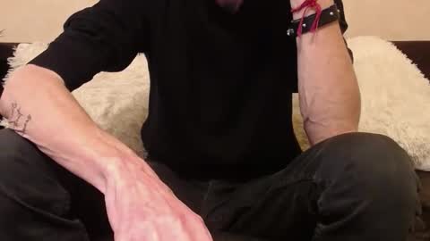 nosaintswhitoutsinners online show from January 1, 4:18 pm