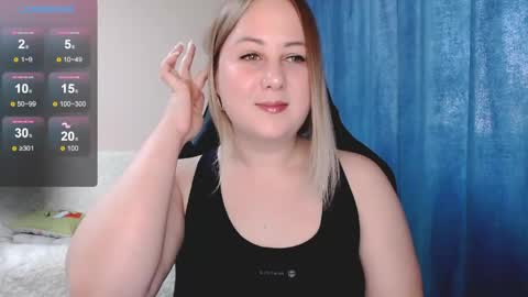 hi glad to chat online show from April 26, 7:06 am