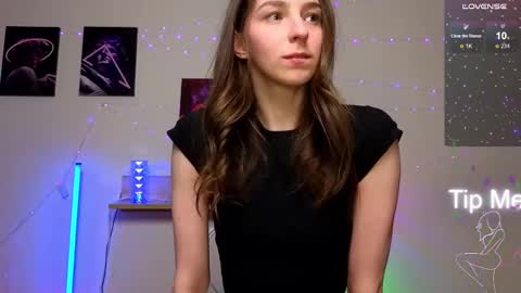 Hello My name is Helene NTMU  Finger up if u like what u see online show from February 10, 2:26 pm