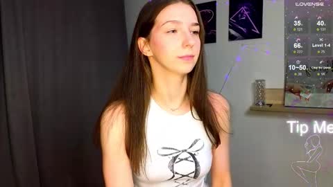 Hello My name is Helene NTMU  Finger up if u like what u see online show from October 18, 2:18 pm