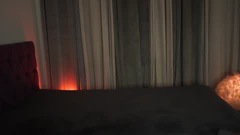 Tina online show from April 22, 7:15 pm