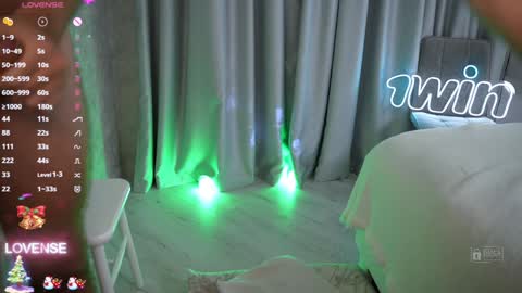 Snapshot of notfallenangel chatting on December 30, 4:19 pm Anna Check my Bio Help me to reach 300 thumbs up online show from December 30, 4:19 pm