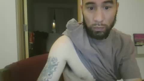 notmedesigned online show from April 1, 6:25 am