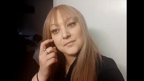 Snapshot of notouchmami chatting on October 16, 4:02 am notouchmami online show from October 16, 4:02 am