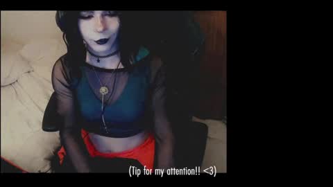 Snapshot of notyourfemboi chatting on January 10, 5:15 am Lucy online show from January 10, 5:15 am