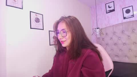 V A L E R Y  online show from March 3, 11:16 am