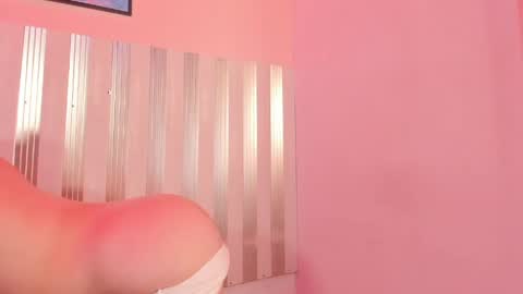 Snapshot of nova_lane chatting on May 12, 8:39 pm NOVA online show from May 12, 8:39 pm
