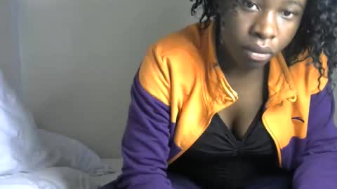 novaah online show from October 12, 1:32 pm