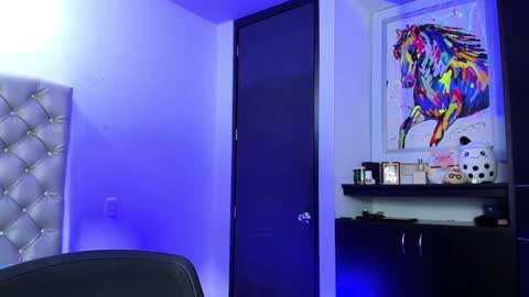 Snapshot of novacry chatting on December 3, 11:55 am Nova online show from December 3, 11:55 am