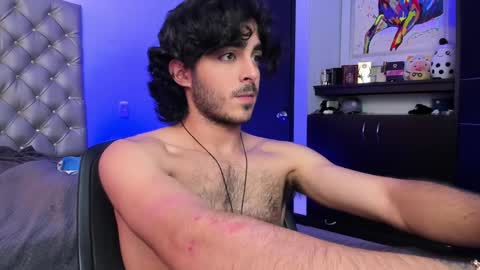 Snapshot of novacry chatting on December 18, 4:06 pm Nova online show from December 18, 4:06 pm