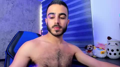 Snapshot of novacry chatting on October 6, 11:51 am Nova online show from October 6, 11:51 am