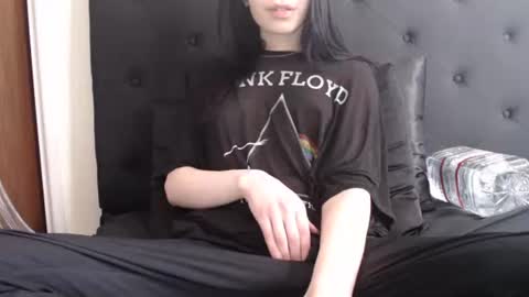 Olivia online show from December 2, 6:14 pm