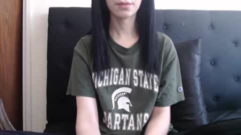 Olivia online show from December 4, 7:55 pm