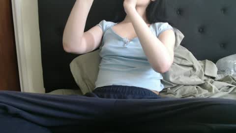 Snapshot of novafrey chatting on June 16, 8:44 pm Olivia online show from June 16, 8:44 pm