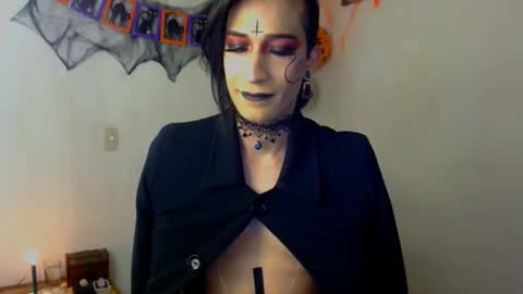 Snapshot of novanyx11 chatting on October 17, 10:01 pm Nova... online show from October 17, 10:01 pm