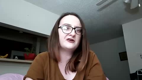 Snapshot of novarose233609 chatting on January 22, 5:37 am novarose233609 online show from January 22, 5:37 am