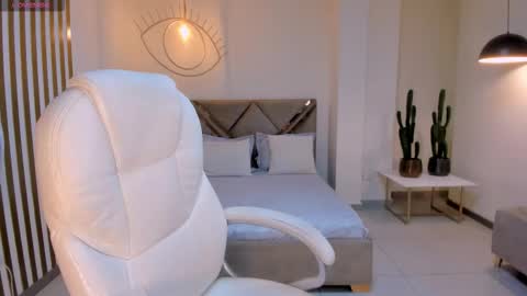 Snapshot of novaspencer chatting on October 6, 8:39 pm Nova online show from October 6, 8:39 pm