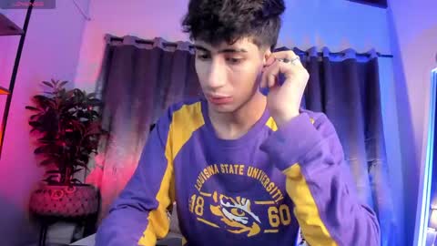 Nova online show from April 19, 8:44 pm