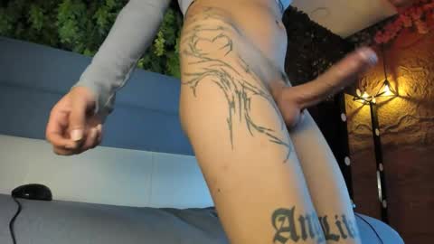 Snapshot of novi_rosse chatting on November 19, 7:36 pm Novi online show from November 19, 7:36 pm
