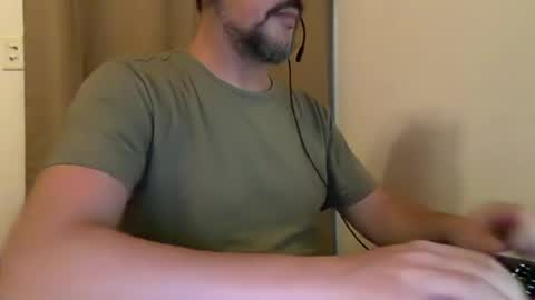 novio_muyalto online show from June 29, 11:38 pm