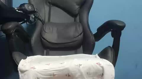 nowandimmediately online show from December 17, 3:34 am