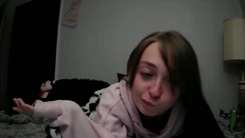 nrdyemogrl online show from December 3, 2:14 am