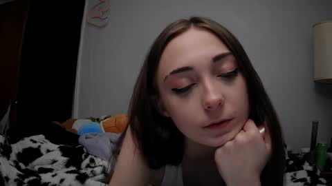 nrdyemogrl online show from January 26, 2:24 am