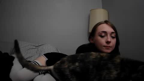 nrdyemogrl online show from January 29, 2:19 am